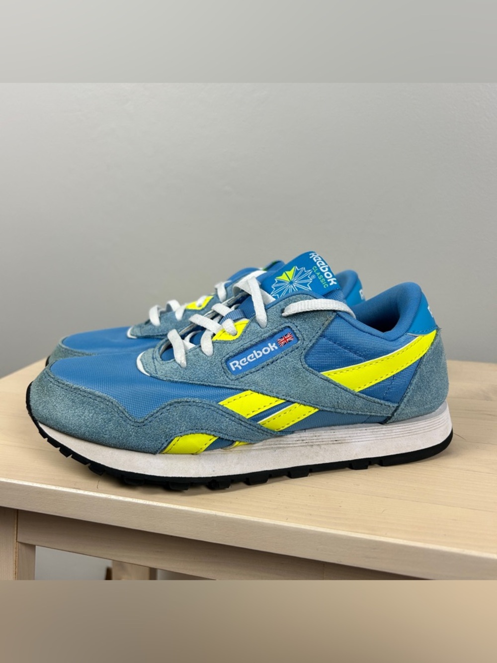 REEBOK Classic Sneakers Blue Suede Youth‎ 4.5/36 Retro Funky Bold Comfort School